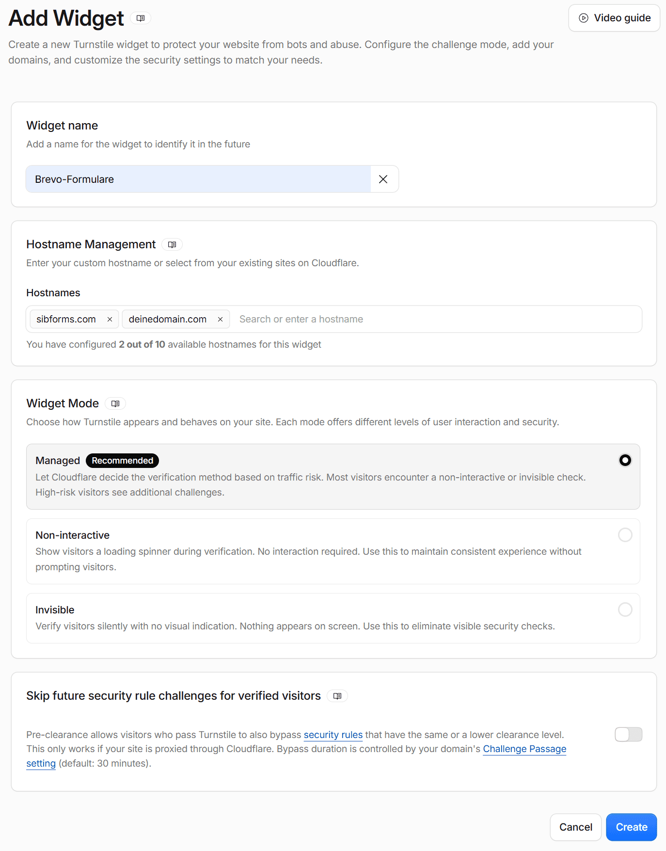 Ein Screenshot der Einrichtungsseite „Widget hinzufügen“ für Cloudflare Turnstile, auf dem die Widget-Benennung, die Verwaltung von Hostnamen, die Optionen für den Widget-Modus zu sehen sind.